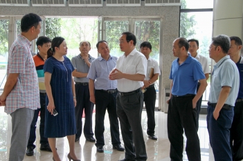 2017年6月20日，院本部邓绍平院长、蔡力副院长、杨正林副院长率队考察中心项目推进情况。